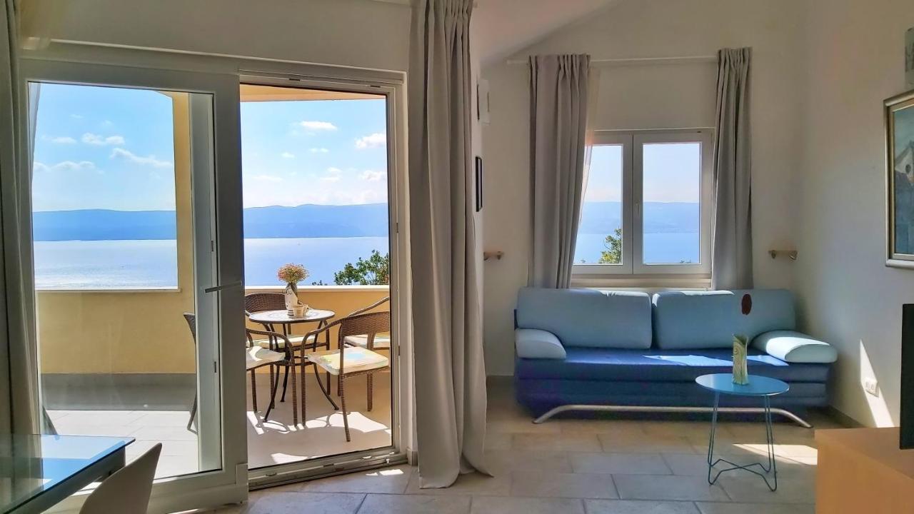 Apartments Borak Omis Exterior photo