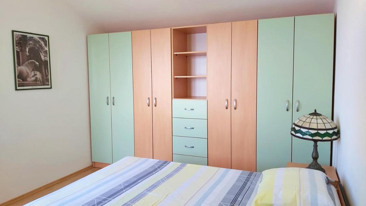 Apartments Borak Omis Exterior photo