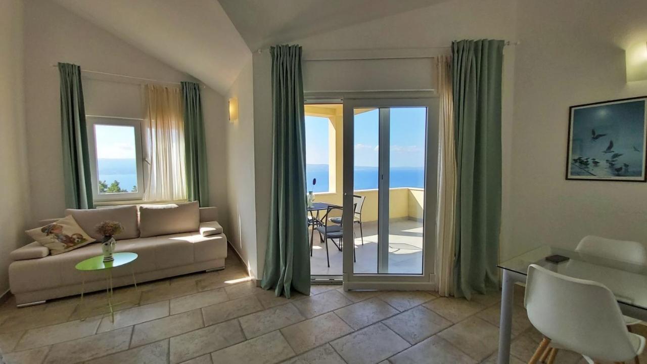 Apartments Borak Omis Exterior photo